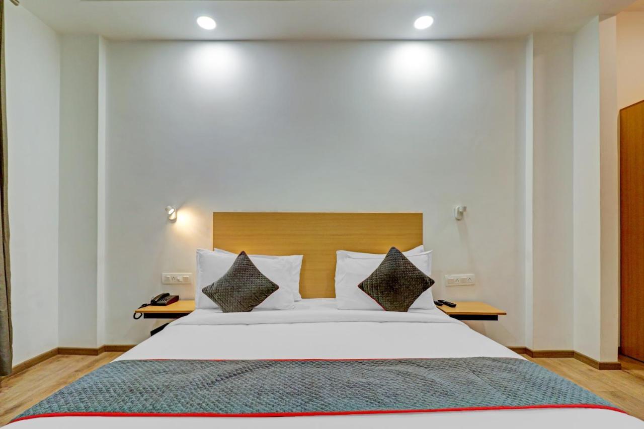 Townhouse Sector 30 Near Botanic Garden Of Indian Republic Hotel Noida Kültér fotó