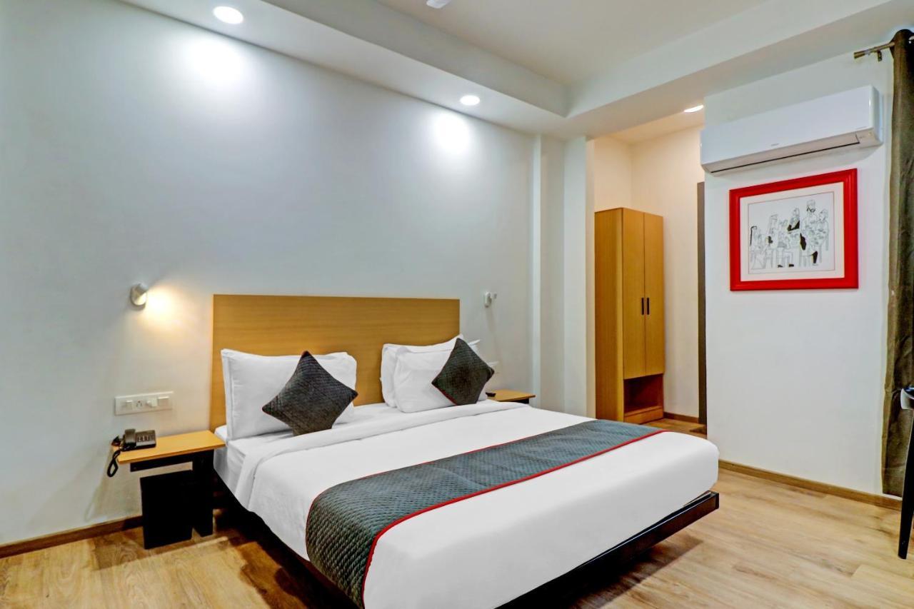 Townhouse Sector 30 Near Botanic Garden Of Indian Republic Hotel Noida Kültér fotó