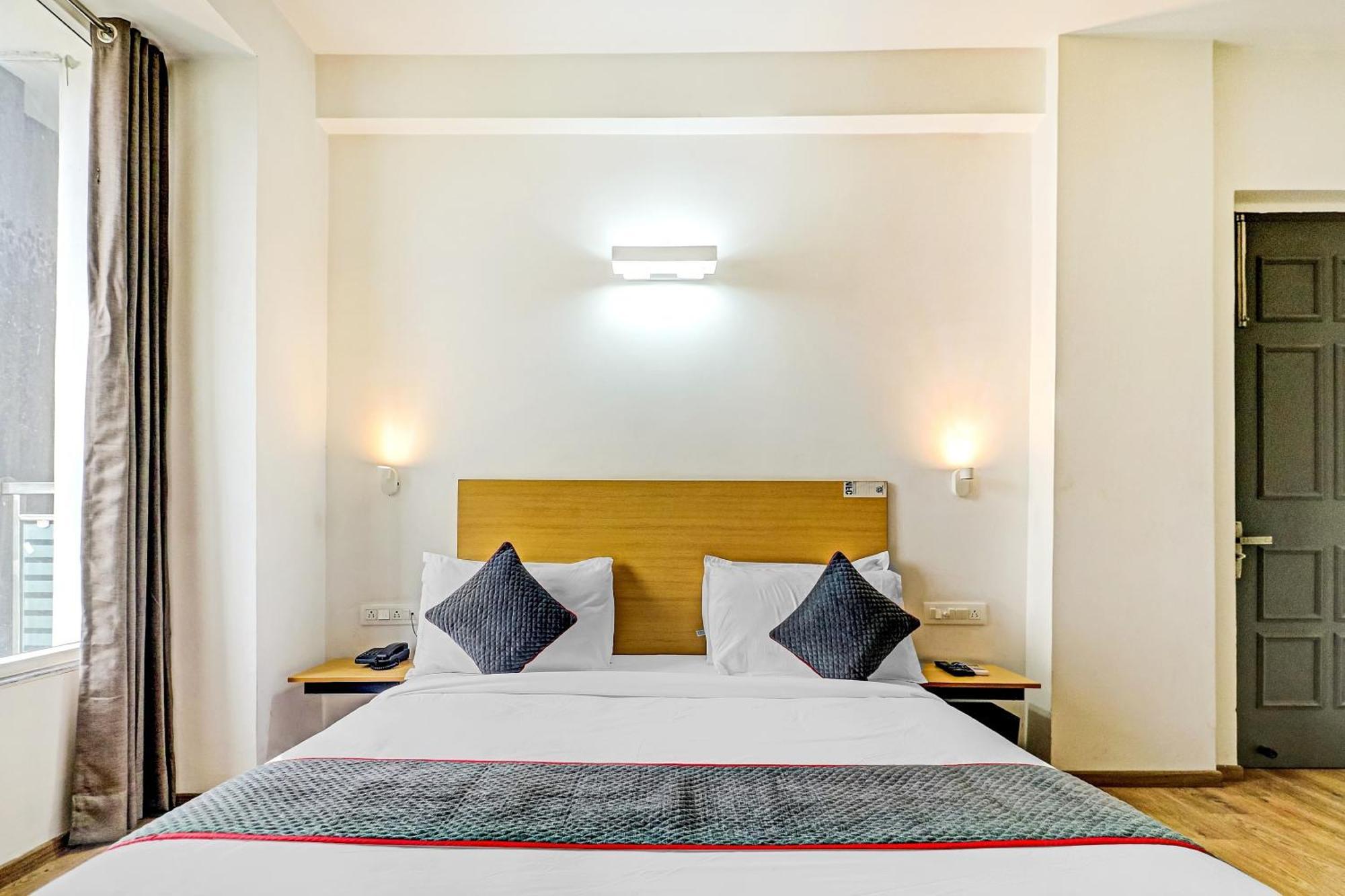 Townhouse Sector 30 Near Botanic Garden Of Indian Republic Hotel Noida Kültér fotó