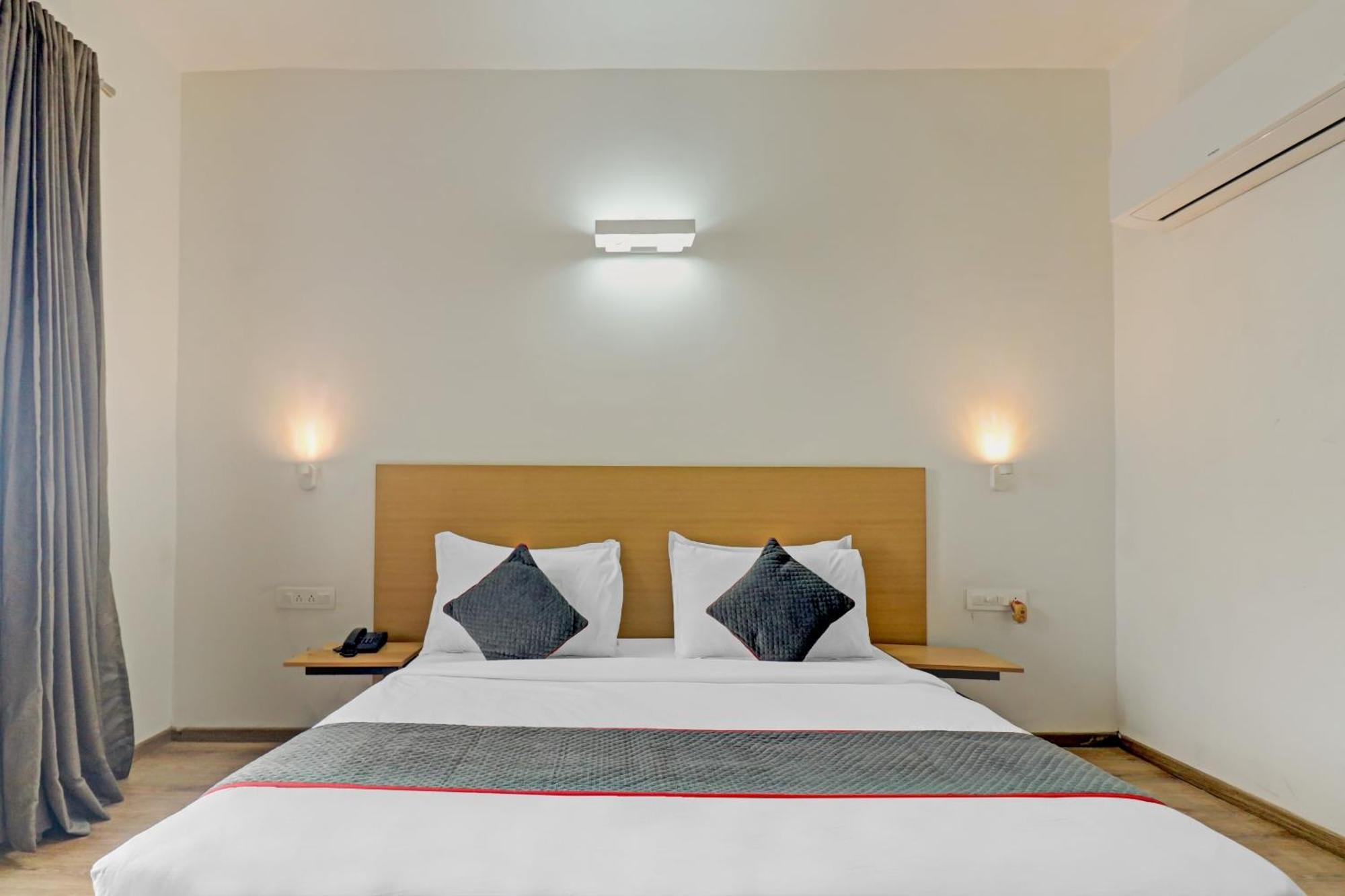 Townhouse Sector 30 Near Botanic Garden Of Indian Republic Hotel Noida Kültér fotó