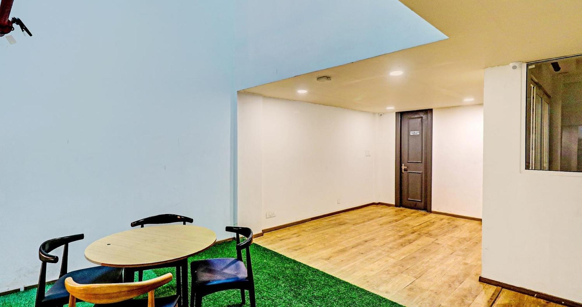 Townhouse Sector 30 Near Botanic Garden Of Indian Republic Hotel Noida Kültér fotó